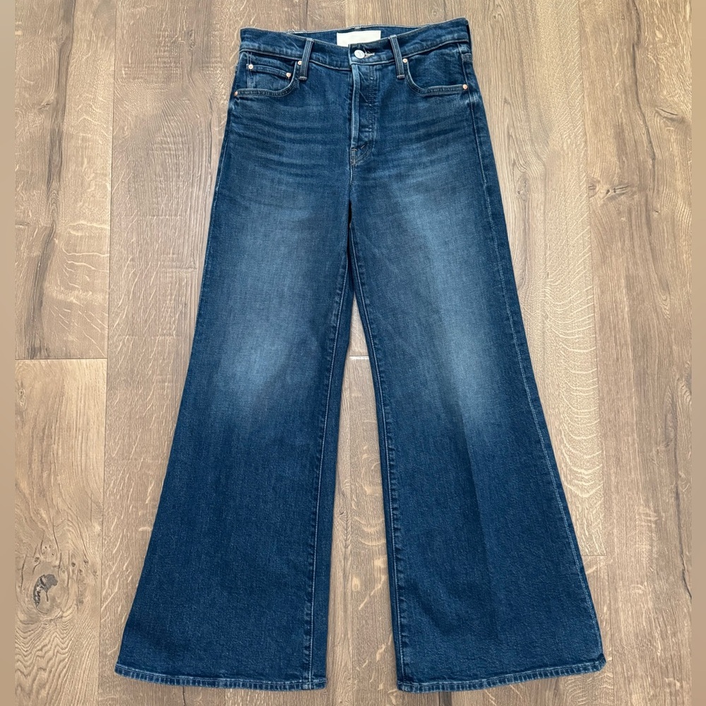 MOTHER The Hustler Ankle Fray Flare Jeans Size 27 Medium Wash